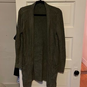 Barefoot dreams dark green cardigan